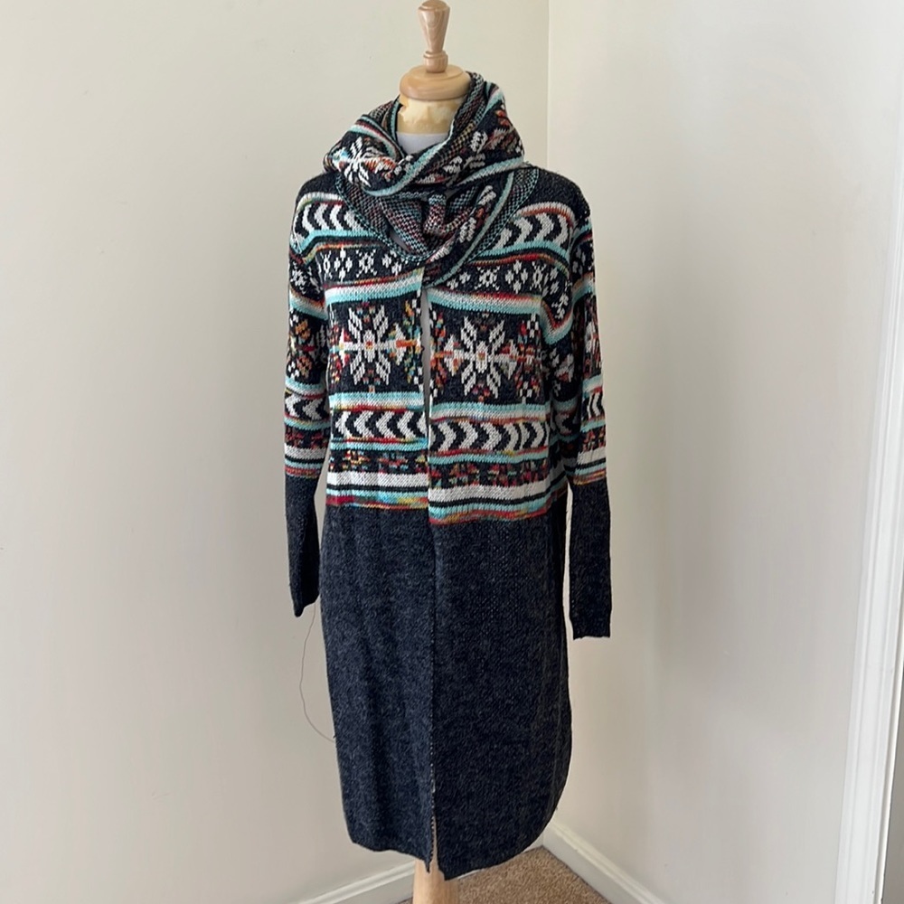 Clotheshead S/P charcoal multi printed long cardigan with scarf.